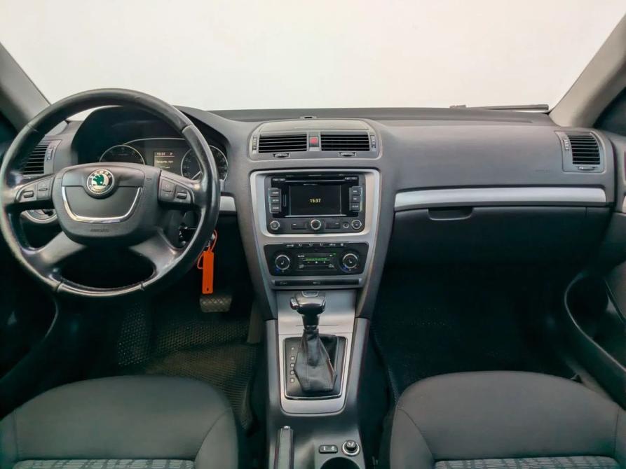 Skoda Octavia II (A5) Рестайлинг Москва  - изображение 9