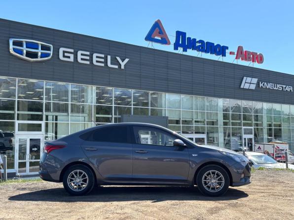 Hyundai Solaris II Рестайлинг с пробегом 2021 года, цена 1 812 000 рублей, 71150 км, седан, Автокод Объявления
