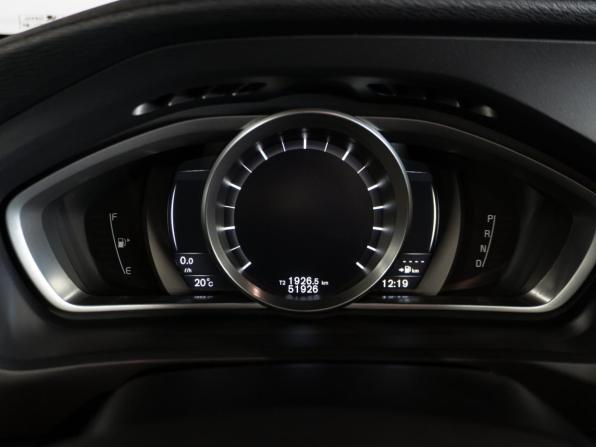 Volvo V40 Cross Country I Рестайлинг с пробегом 2019 года, цена 2 310 000 рублей, 51926 км, хэтчбек, Автокод Объявления