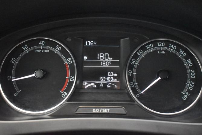 Skoda Rapid I Рестайлинг с пробегом 2018 года, цена 1 000 000 рублей, 153489 км, лифтбек, Автокод Объявления
