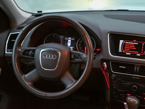 Audi Q5 I (8R) с пробегом 2008 года, цена 1 419 000 рублей, 127930 км, внедорожник, Автокод Объявления