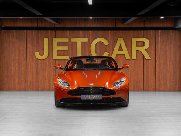 Aston Martin DB11 I с пробегом 2017 года, цена 14 500 000 рублей, 9406 км, купе, Автокод Объявления