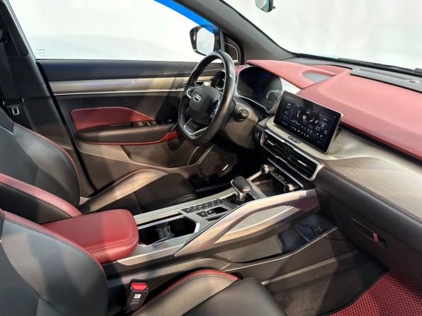 Geely Coolray I Рестайлинг с пробегом 2023 года, цена 1 990 000 рублей, 33604 км, внедорожник, Автокод Объявления