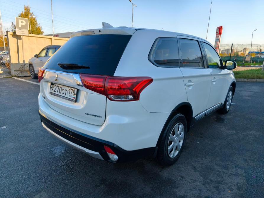 Mitsubishi Outlander III Рестайлинг 2 Санкт-Петербург  - изображение 5