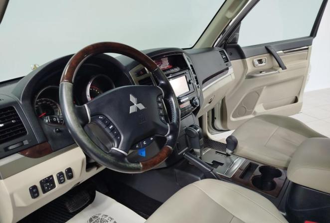 Mitsubishi Pajero IV Рестайлинг 2 с пробегом 2021 года, цена 3 070 000 рублей, 125161 км, внедорожник, Автокод Объявления