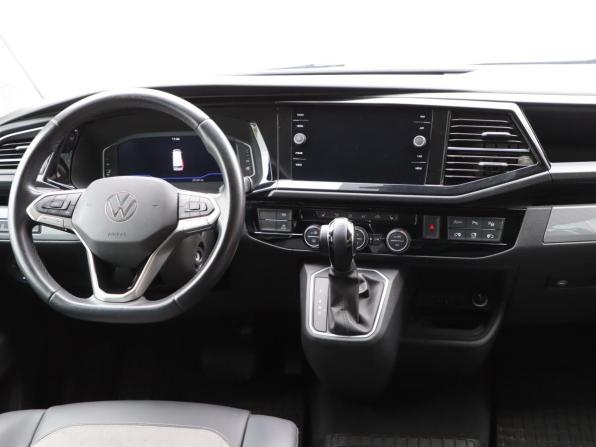 Volkswagen Multivan T6 Рестайлинг с пробегом 2021 года, цена 4 650 000 рублей, 231261 км, минивэн, Автокод Объявления