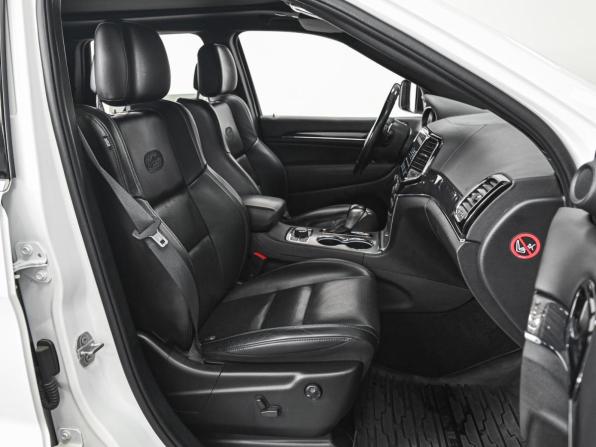Jeep Grand Cherokee IV (WK2) Рестайлинг с пробегом 2021 года, цена 6 550 000 рублей, 111705 км, внедорожник, Автокод Объявления