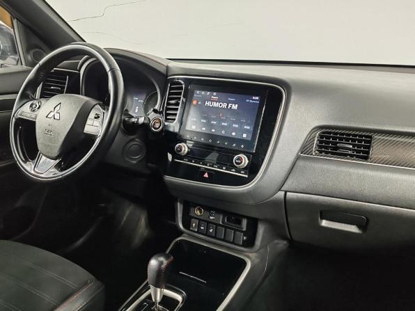 Mitsubishi Outlander III Рестайлинг 3 с пробегом 2021 года, цена 2 299 000 рублей, 113269 км, внедорожник, Автокод Объявления