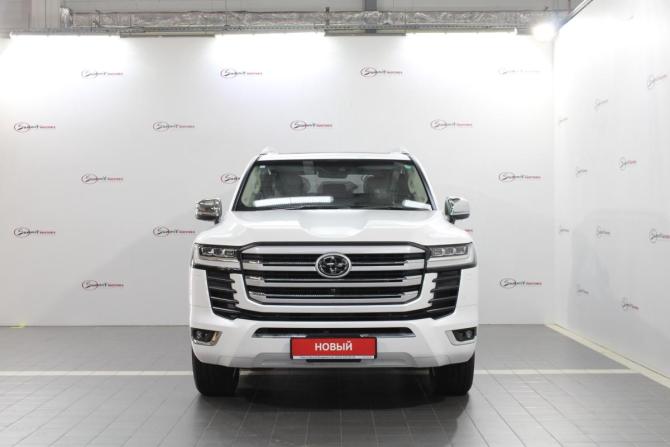 Toyota Land Cruiser 300 Series с пробегом 2024 года, цена 13 400 000 рублей, 25 км, внедорожник, Автокод Объявления