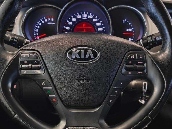 Kia Ceed II с пробегом 2014 года, цена 899 000 рублей, 257612 км, хэтчбек, Автокод Объявления