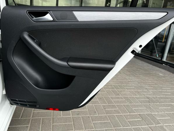 Volkswagen Jetta VI Рестайлинг с пробегом 2016 года, цена 1 175 500 рублей, 114169 км, седан, Автокод Объявления