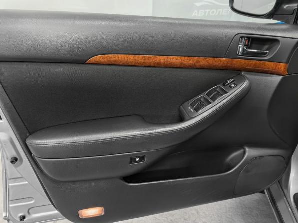 Toyota Avensis II Рестайлинг с пробегом 2008 года, цена 990 000 рублей, 228000 км, седан, Автокод Объявления