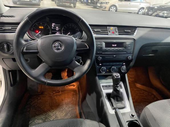 Skoda Octavia III (A7) с пробегом 2013 года, цена 799 000 рублей, 258000 км, лифтбек, Автокод Объявления