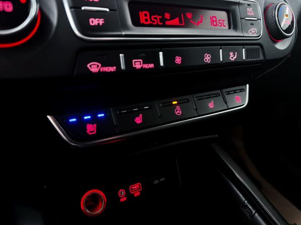 Kia Sorento III Prime Рестайлинг с пробегом 2018 года, цена 2 899 000 рублей, 93000 км, внедорожник, Автокод Объявления
