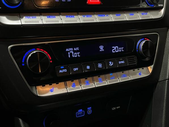 Hyundai Sonata VII (LF) Рестайлинг с пробегом 2018 года, цена 1 545 000 рублей, 131028 км, седан, Автокод Объявления