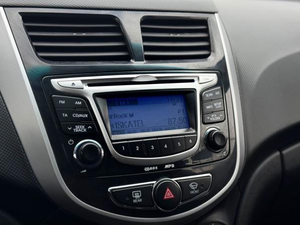 Hyundai Solaris I с пробегом 2011 года, цена 649 000 рублей, 187495 км, хэтчбек, Автокод Объявления