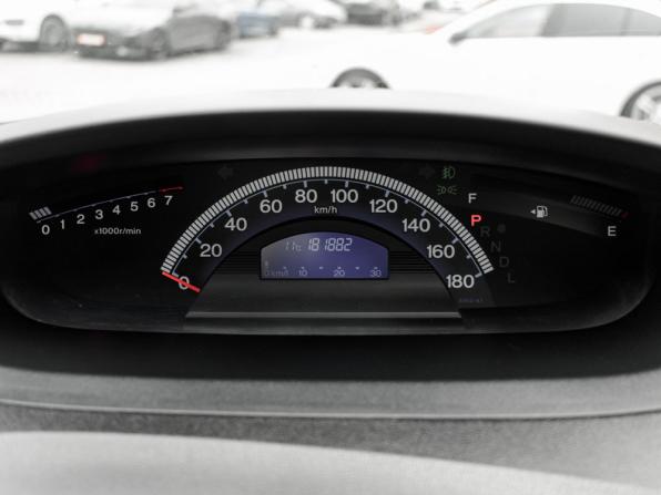 Honda Freed I с пробегом 2010 года, цена 920 000 рублей, 181882 км, компактвэн, Автокод Объявления