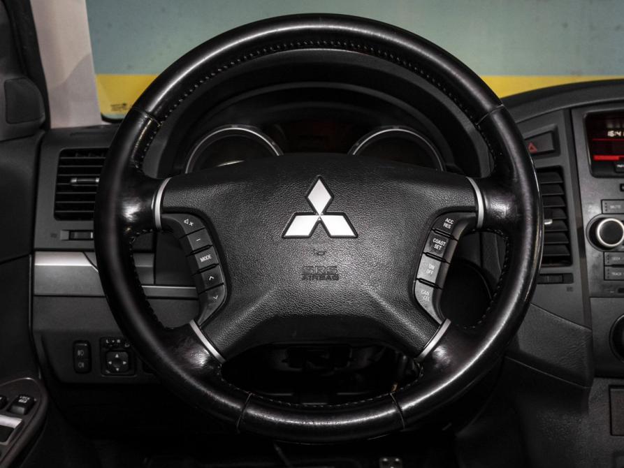 Mitsubishi Pajero IV Рестайлинг 1 Тюмень  - изображение 19