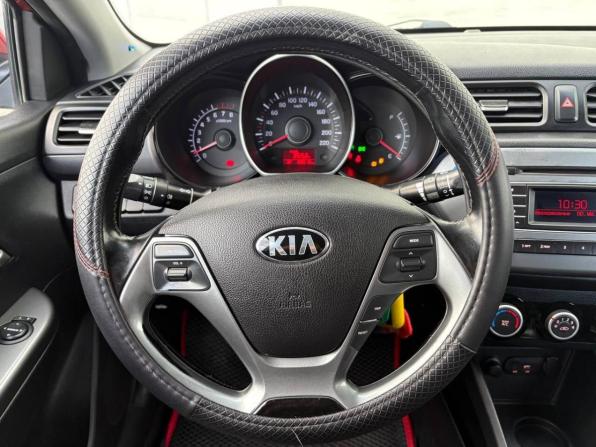 Kia Rio III Рестайлинг с пробегом 2016 года, цена 950 000 рублей, 139000 км, седан, Автокод Объявления
