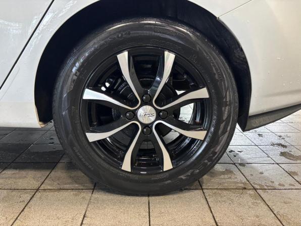 Ford Fiesta Mk6 Рестайлинг с пробегом 2016 года, цена 599 000 рублей, 92282 км, седан, Автокод Объявления