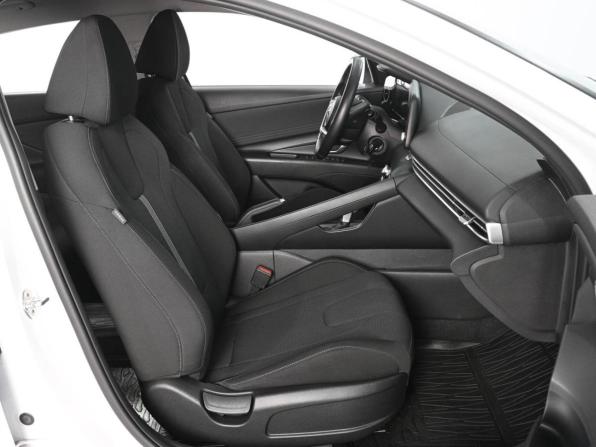 Hyundai Elantra VII (CN7) с пробегом 2022 года, цена 2 099 000 рублей, 76036 км, седан, Автокод Объявления
