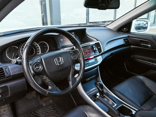 Honda Accord IX с пробегом 2013 года, цена 1 615 000 рублей, 179268 км, седан, Автокод Объявления
