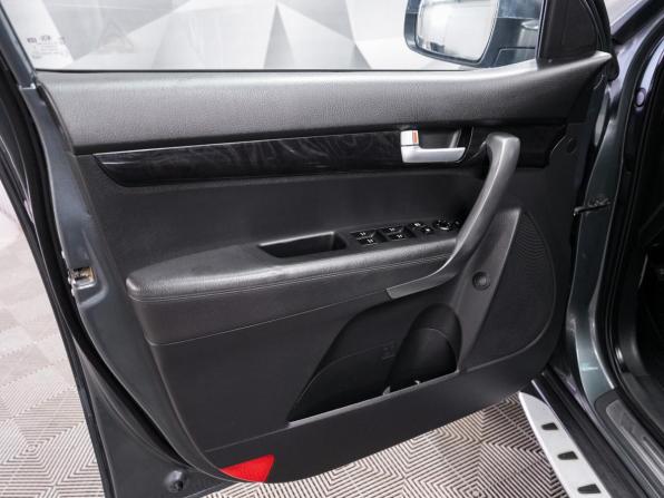 Kia Sorento II Рестайлинг с пробегом 2015 года, цена 1 770 000 рублей, 175000 км, внедорожник, Автокод Объявления