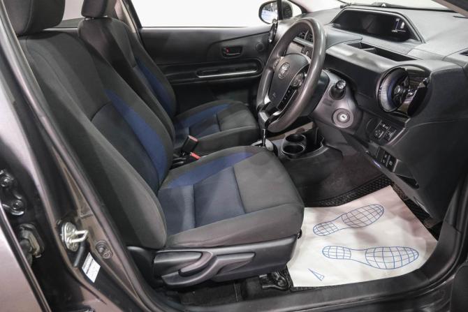 Toyota Aqua I Рестайлинг 2 с пробегом 2018 года, цена 1 029 000 рублей, 236100 км, хэтчбек, Автокод Объявления