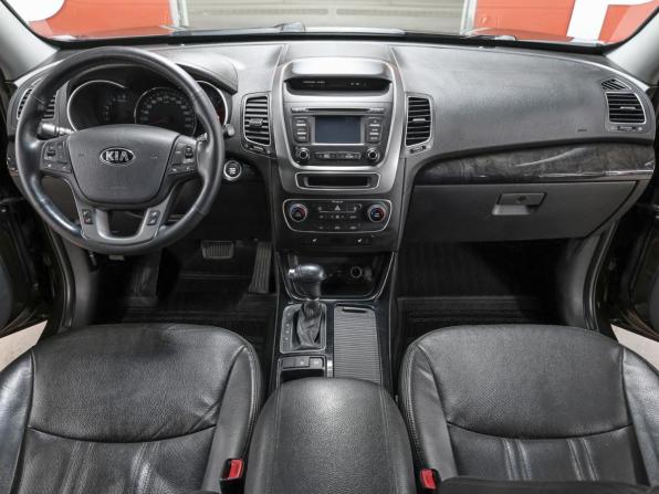 Kia Sorento II Рестайлинг с пробегом 2018 года, цена 2 049 000 рублей, 160252 км, внедорожник, Автокод Объявления