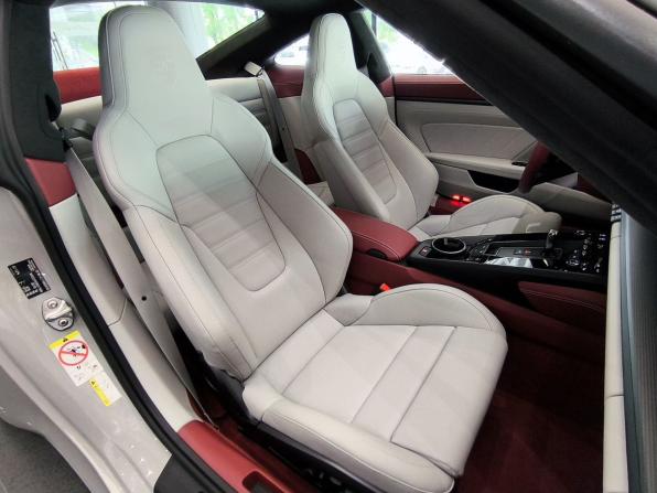 Porsche 911 VIII (992) с пробегом 2024 года, цена 22 575 000 рублей, 5442 км, купе, Автокод Объявления