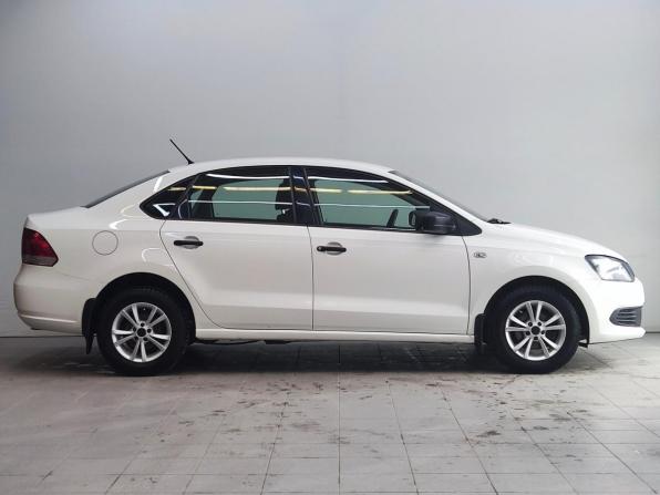 Volkswagen Polo V с пробегом 2013 года, цена 697 000 рублей, 109175 км, седан, Автокод Объявления