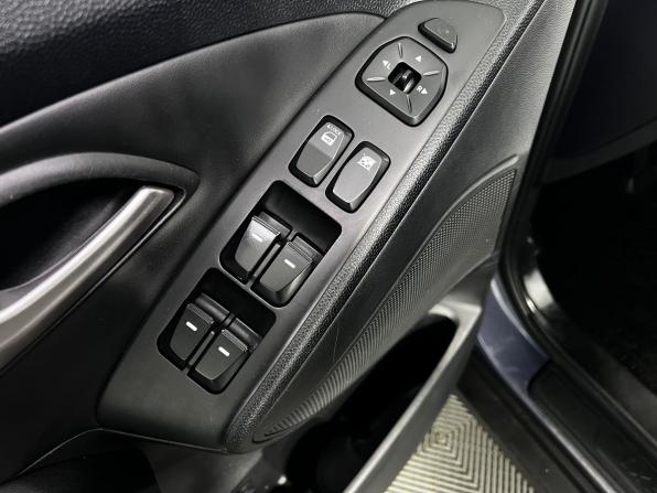 Hyundai ix35 I с пробегом 2013 года, цена 1 200 000 рублей, 201100 км, внедорожник, Автокод Объявления