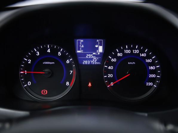 Hyundai Solaris I Рестайлинг с пробегом 2015 года, цена 590 000 рублей, 283755 км, седан, Автокод Объявления