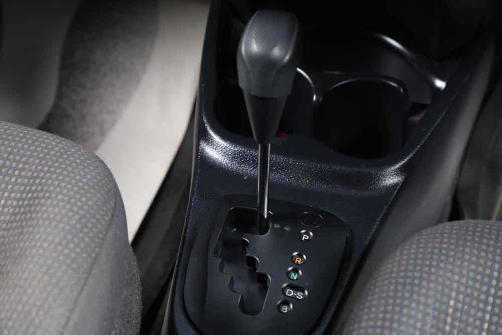 Toyota Vitz III (XP130) Новосибирск  - изображение 13