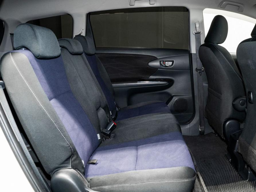 Toyota Wish II Рестайлинг Чита  - изображение 6
