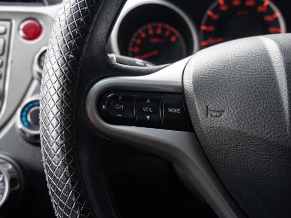 Honda Fit II с пробегом 2007 года, цена 565 000 рублей, 287812 км, хэтчбек, Автокод Объявления