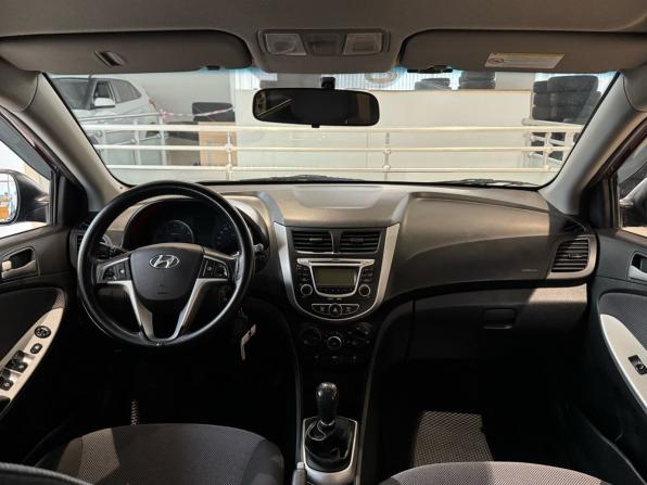 Hyundai Solaris I с пробегом 2013 года, цена 670 000 рублей, 163289 км, седан, Автокод Объявления