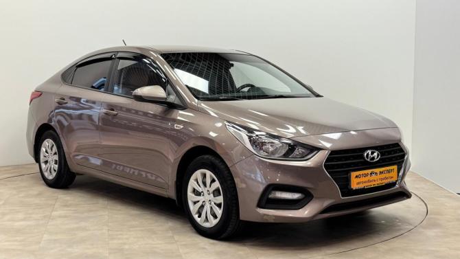 Hyundai Solaris II с пробегом 2017 года, цена 1 115 000 рублей, 121433 км, седан, Автокод Объявления