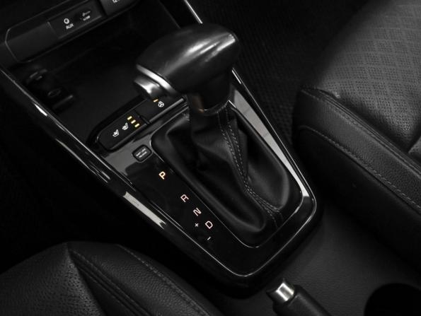 Kia Stonic I с пробегом 2018 года, цена 1 839 000 рублей, 150987 км, внедорожник, Автокод Объявления