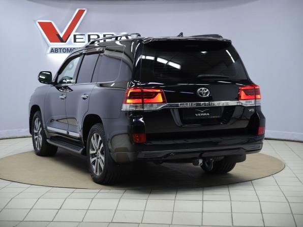 Toyota Land Cruiser 200 Series Рестайлинг 2 с пробегом 2016 года, цена 6 750 000 рублей, 215120 км, внедорожник, Автокод Объявления