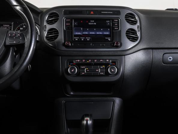 Volkswagen Tiguan I Рестайлинг с пробегом 2011 года, цена 1 237 000 рублей, 185625 км, внедорожник, Автокод Объявления
