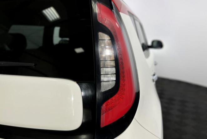 Kia Soul II Рестайлинг с пробегом 2018 года, цена 1 570 000 рублей, 120550 км, хэтчбек, Автокод Объявления