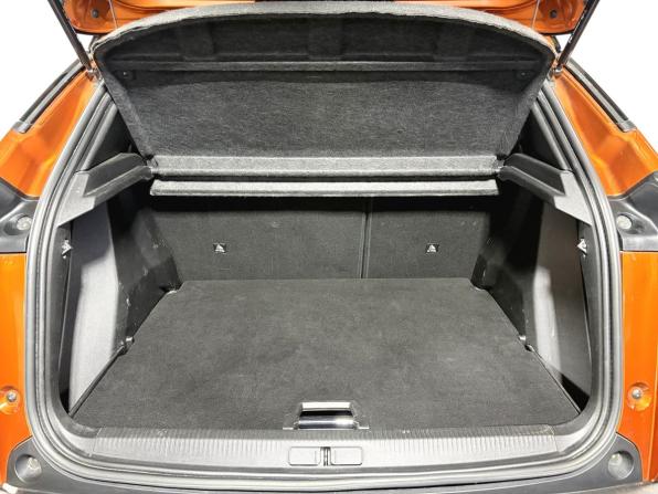 Peugeot 2008 II с пробегом 2021 года, цена 2 205 000 рублей, 41036 км, внедорожник, Автокод Объявления