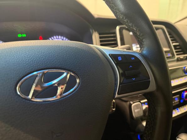 Hyundai Sonata VII (LF) Рестайлинг с пробегом 2019 года, цена 1 620 000 рублей, 135000 км, седан, Автокод Объявления