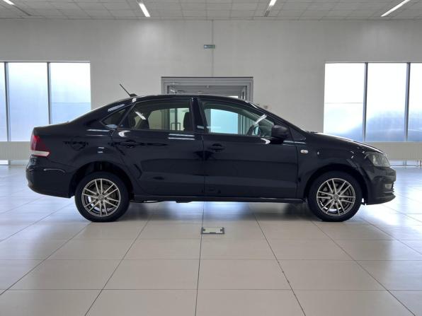 Volkswagen Polo V Рестайлинг с пробегом 2019 года, цена 1 090 000 рублей, 217800 км, седан, Автокод Объявления