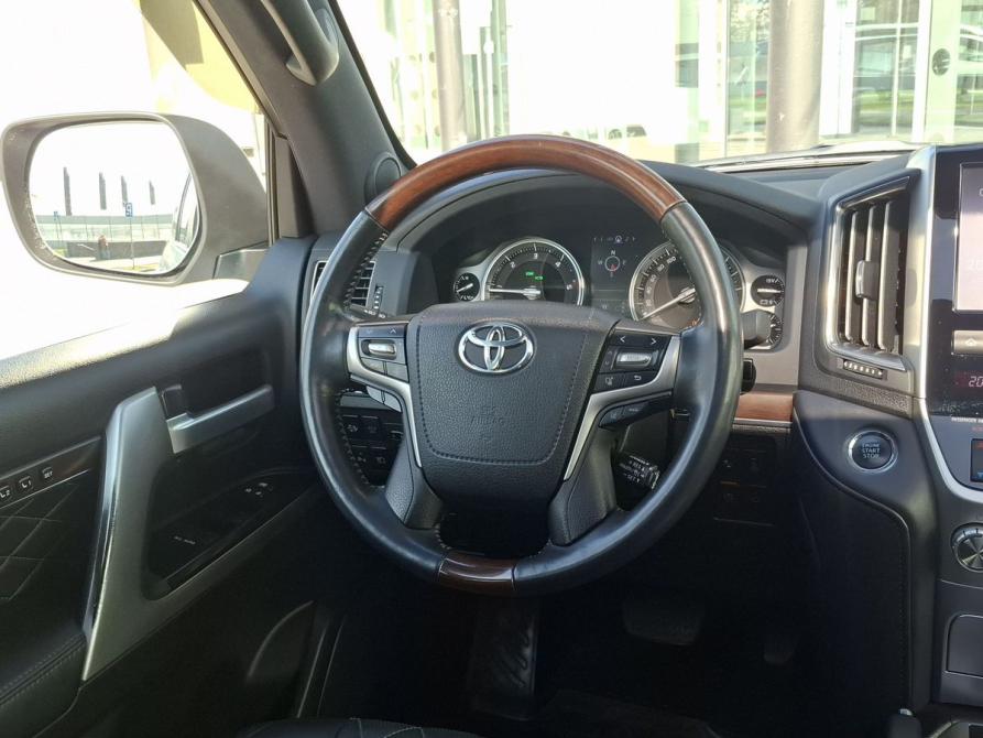Toyota Land Cruiser 200 Series Рестайлинг 2 Санкт-Петербург  - изображение 16