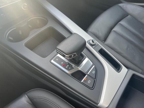 Audi A4 V (B9) Рестайлинг с пробегом 2021 года, цена 3 499 000 рублей, 65262 км, седан, Автокод Объявления
