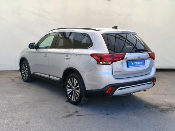 Mitsubishi Outlander III Рестайлинг 3 с пробегом 2019 года, цена 1 900 000 рублей, 174896 км, внедорожник, Автокод Объявления