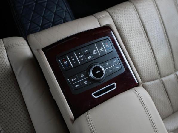 Hyundai Equus II с пробегом 2011 года, цена 1 220 000 рублей, 219246 км, седан, Автокод Объявления