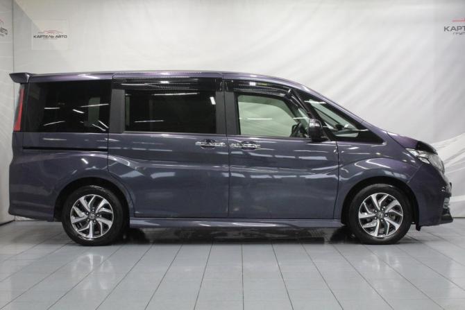 Honda Stepwgn V с пробегом 2016 года, цена 1 679 000 рублей, 171123 км, минивэн, Автокод Объявления